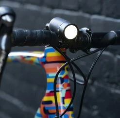 KNOG Kit D'éclairage Plug Twinpack -Pas Cher Vélos Magasin 9328389028868KnogPlugBeleuchtungssetTwinpack12278KN action1