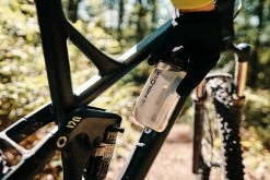 Fidlock TWIST Bottle 450 + Uni Base 7 Fidlock TWIST Bottle 450 + Uni Base -Pas Cher Vélos Magasin FIDLOCK 2020 590 071 BRE5187