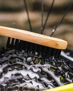 Peaty's Drivetrain Brush 9 Peaty's Drivetrain Brush -Pas Cher Vélos Magasin Peaty s Drivetrain Brush 5060541583474 4