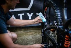 Peaty's Huile De Chaîne LinkLube All-Weather -Pas Cher Vélos Magasin Peaty s LinkLube All Weather Kettenol e