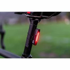 Lezyne Stick Drive StVZO Rear Light -Pas Cher Vélos Magasin StickDrive TCD01917 Half 1800x1800