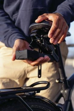 Abus SH-SF Adaptateur Pour Fixation De Selle, Housse De Pluie Incluse -Pas Cher Vélos Magasin abus 67866 20113931 SH SF Adapter fur Sattelbefestigung inkl Regenuberzug 3